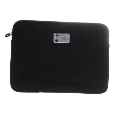 Laptopsleeve (Embossed Padded ) fra Marc by Marc Jacobs