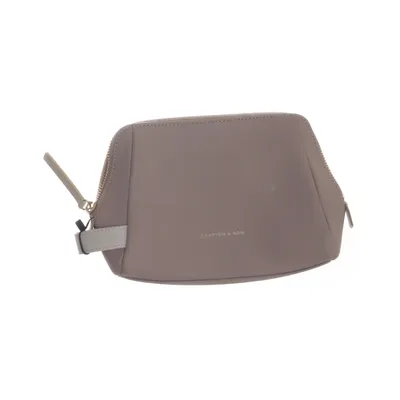 Necessär (Trevi "Muted Clay") från Kapten & Son Polyuretan