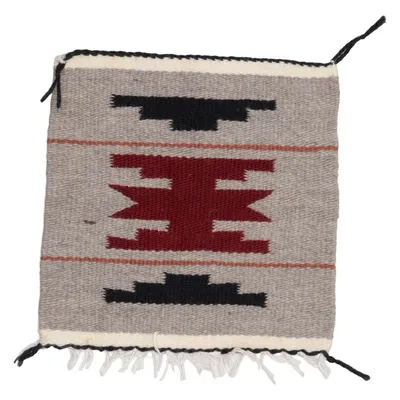 Tapis tissé (Gris, Rouge, Noir)