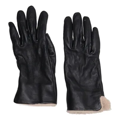 Läderhandskar (läderhandskar • skinnhandskar • svarta handskar • vinterhandskar • fodrade handskar • damhandskar • klassiska handskar • eleganta handskar • äkta läder • handskar strl 6½ • stilrena accessoarer • premium gloves • old money style • timeless fashion • minimalistisk stil • quiet luxury • vintermode • Scandinavian chic • elegant everyday • soft luxury • cold weather essentials • classic wardrobe)