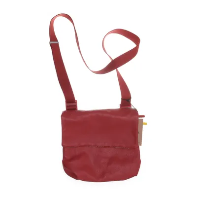 Axelremsväska (Röd) från Mandarina Duck