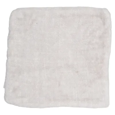 Housse de coussin (Mont Chalet • kuddfodral • prydnadskudde • vit • creme • fuskpäls • teddy • fluffig • mjuk • 100% polyester • soffkudde • vinterinredning • chalet style • alpine chic • cozycore • quiet luxury • après-ski decor) de Mont Chalet Polyester