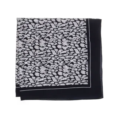 Näsduk (PCELENOR SQUARE SCARF) från Pieces Polyester