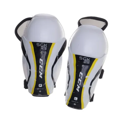 Hockeyutrustning (Vit, Svart, Gul) från CCM