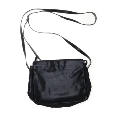 Axelremsväska (Svart) från Okay's