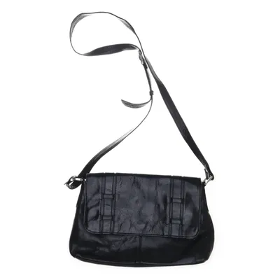 Axelremsväska (Svart) från The Monte