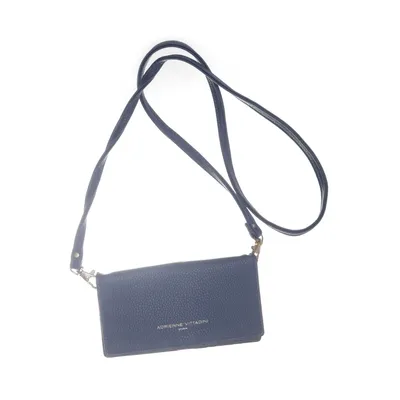 Plånbok (Blå) från Adrienne Vittadini