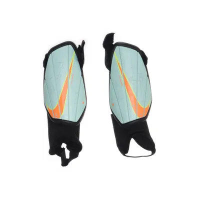 Protection (CHARGE) de Nike