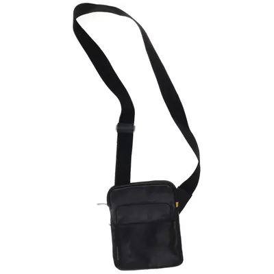 Axelremsväska (Svart) från Mandarina Duck