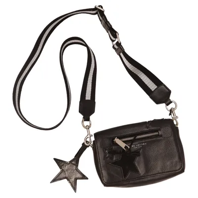 Axelremsväska (Svart) från Marc Jacobs Skinn