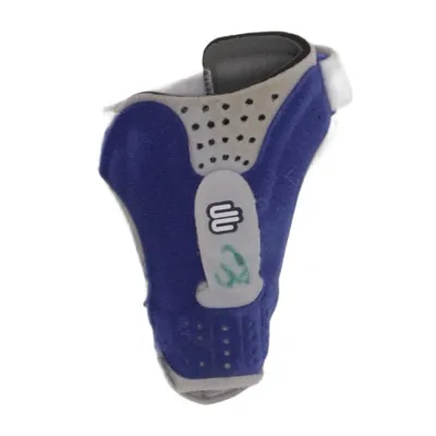 Knee support (Blue, Gray) from Bauerfeind