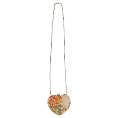 Aftonväska (AMANDA HEART BOX PURSE) från Pieces Accessories Polyuretan