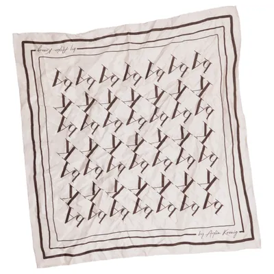 Silketørklæde (Hvid, Sort) fra By Aylin Koenig