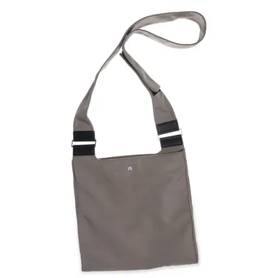 Axelremsväska (Beige) från Aigner