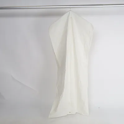 Resegarderob (Kleidersack ) från Maison Martin Margiela by H&M