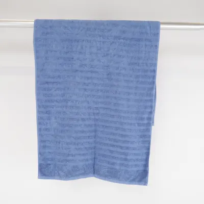 Bath towel (Blue) from MÖVE Cotton