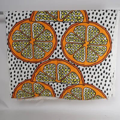 Stoffen (Wit, Zwart, Oranje, Geel) van IKEA