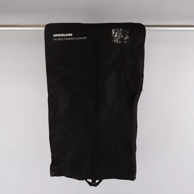 Garment bag (Black) from Wormland