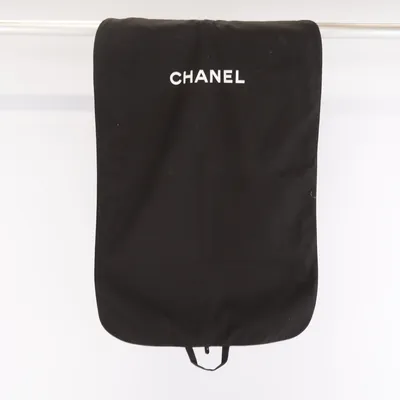 Resegarderob (Svart) från Chanel