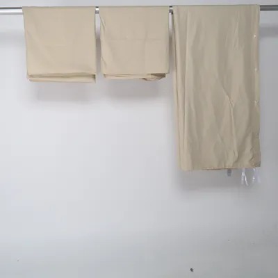 Dekbedset (Beige) van Amazon Basics Polyester