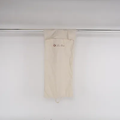 Resegarderob (Beige) från Loro Piana
