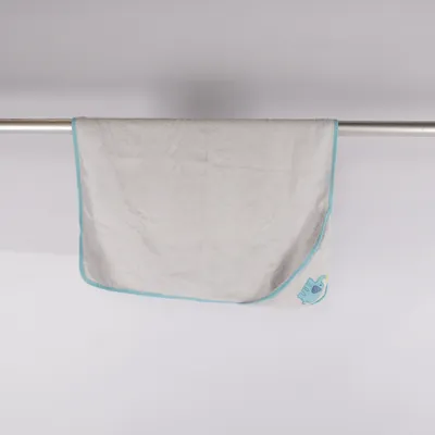 Cape de bain (Blanc, Bleu) de Babydream Coton