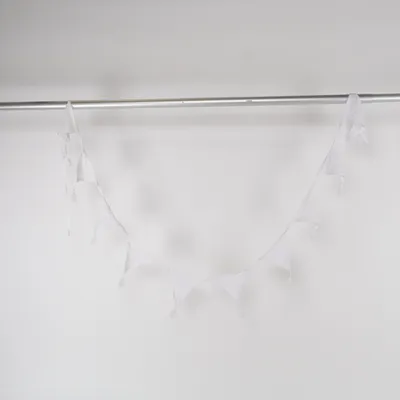 Garland (White) from Butlers