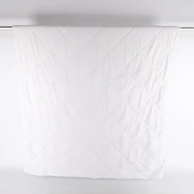 Dyne (Hvid) fra Tarrington House Polyester