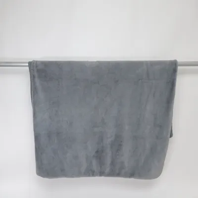 Tæpppe (Grå) fra Isa-Traesko Polyester