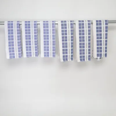 Table runner (Andrea) from Queen Anne Cotton