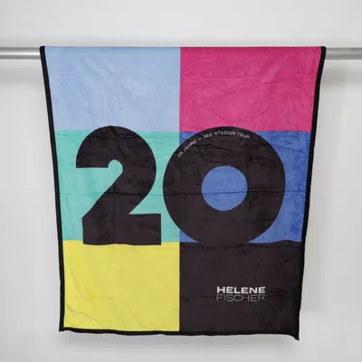 Couverture (Noir, Blanc, Gris) de Helene Fischer Polyester