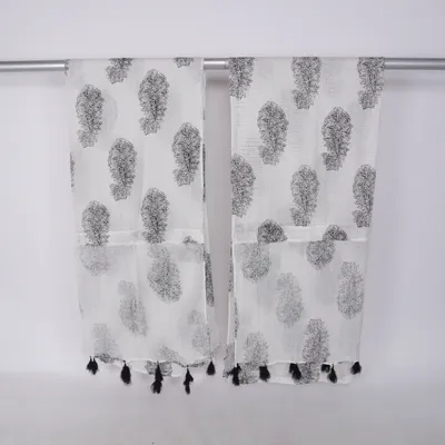 Kanallängd (Vit, Svart) från Indiska Bomull