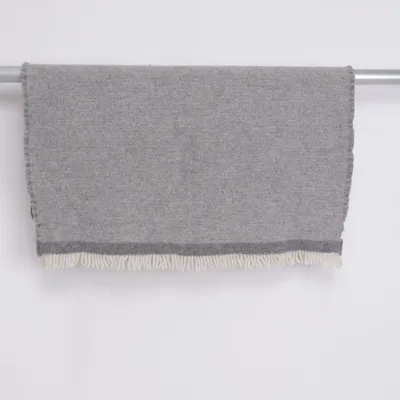 Pläd (Grå, Vit) från Klippan Ull