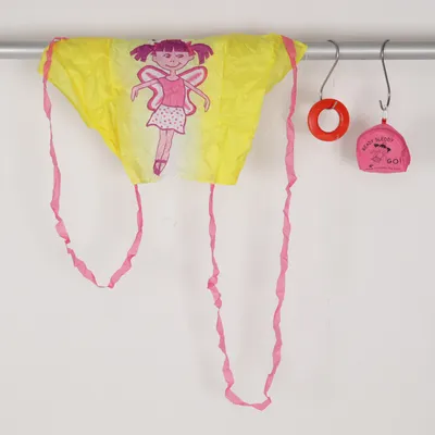 Cerf-volant (Jaune, Rose, Multicolore) de Invento
