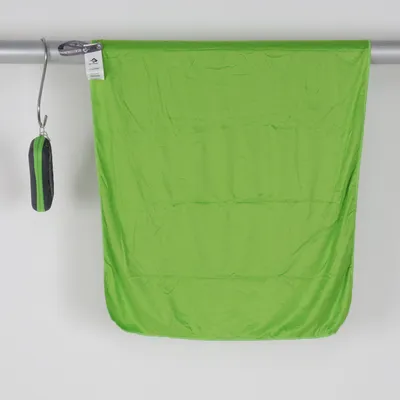 Travel towel (Green) from Sea to Summit