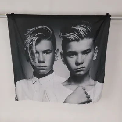 Plaid (Sort, Grå, Hvid) fra Marcus & Martinus