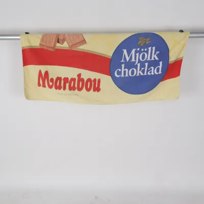 Strandhandduk (Gul, Blå, Röd) från Marabou