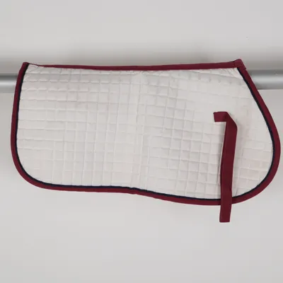 Tapis de selle (Blanc, Rouge) de Elisabeth Rosewood
