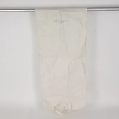 Resegarderob (Beige, Vit) från Pronovias