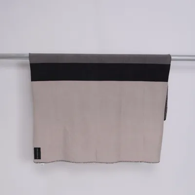 Filt (Beige, Grå, Svart) från Kosta Linnewäfveri Återvunnen polyester