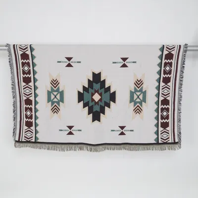 Woven rug (White, Multicolored)