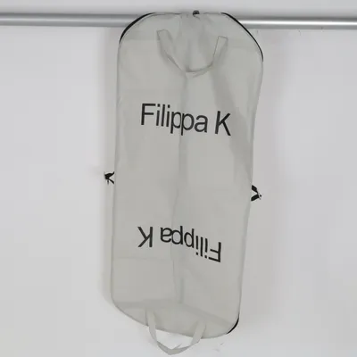 Resegarderob (Grå) från Filippa K
