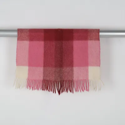 Filt (Rosa, Röd, Vit) från Berger Pledd