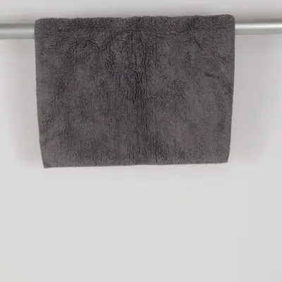 Hoogpolig vloerkleed (Grijs)
