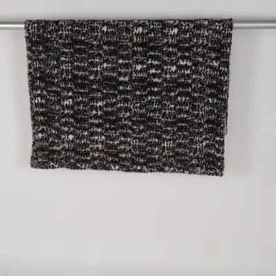 Pläd (Svart, Vit, Grå) från Svanefors Polyester
