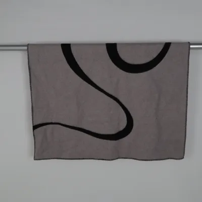 Filt (Beige, Svart) från H&M Home Polyester, Ull