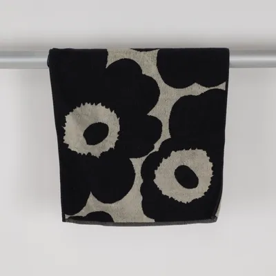 Bath towel (Black, Beige) from Marimekko