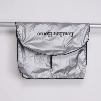 Resegarderob (Silverfärgad) från Leather Home