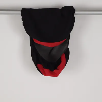 Seat covers (Black, Red)