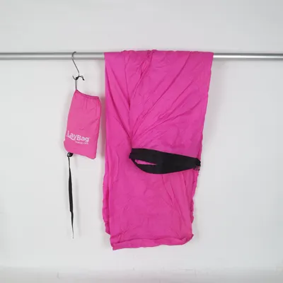 Uppblåsbar soffa (Rosa) från Laybag